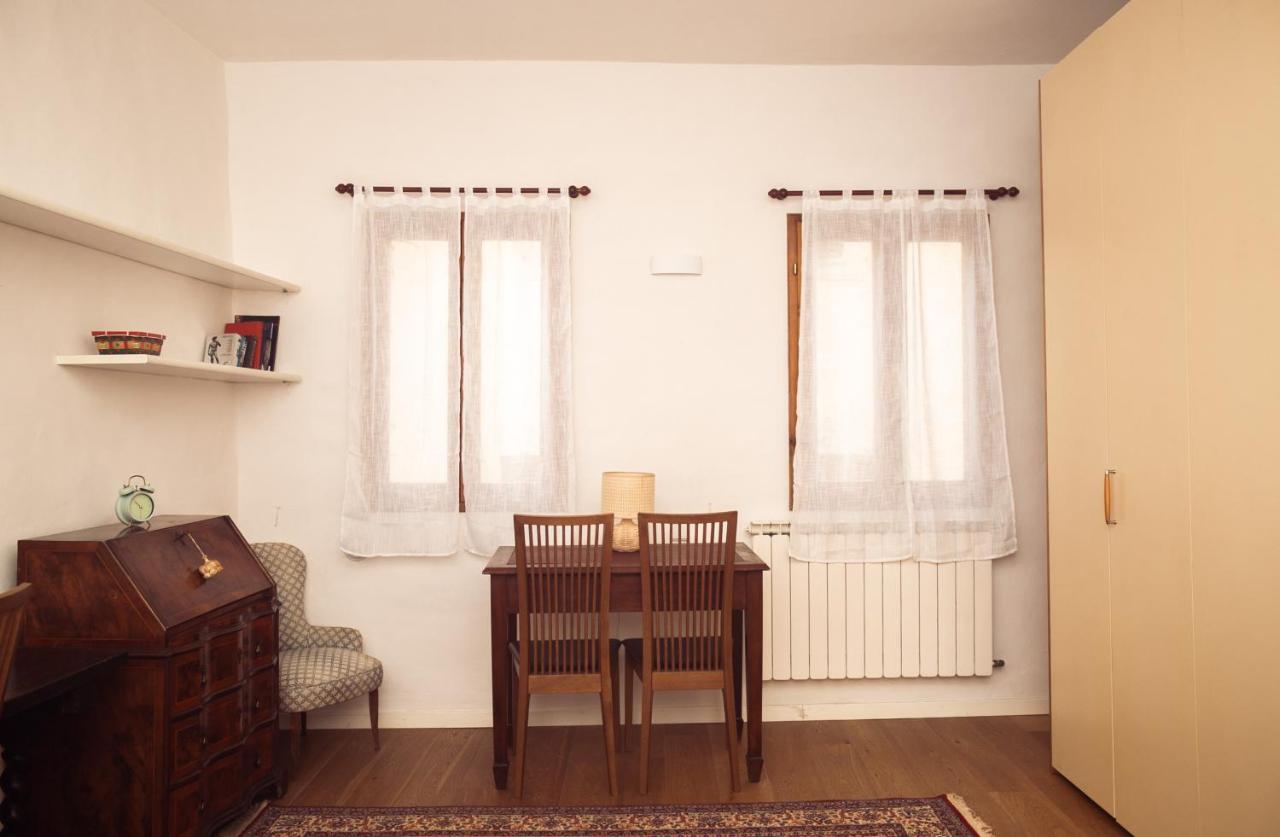 Vintage Apartments In The Heart Of Firenze Bagian luar foto